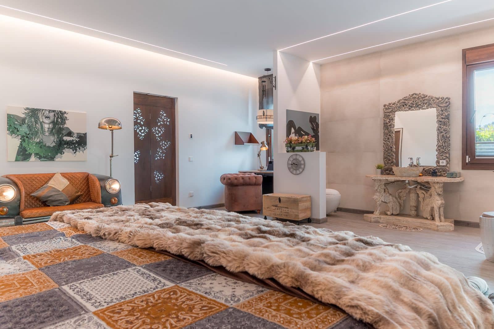 6 bedroom Villa for sale in Benahavis with pool - € 3,950,000 (Ref: 9016300)