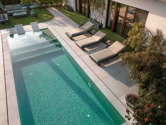 6 Zimmer Villa zu verkaufen in Benahavís mit Pool - 3.950.000 € (Ref: 9016300)