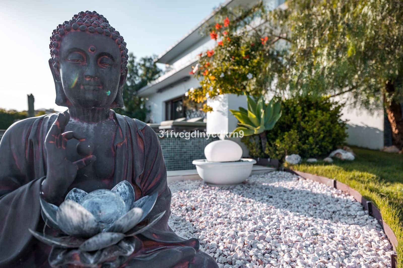 6 bedroom Villa for sale in Benahavis with pool - € 3,950,000 (Ref: 9016300)