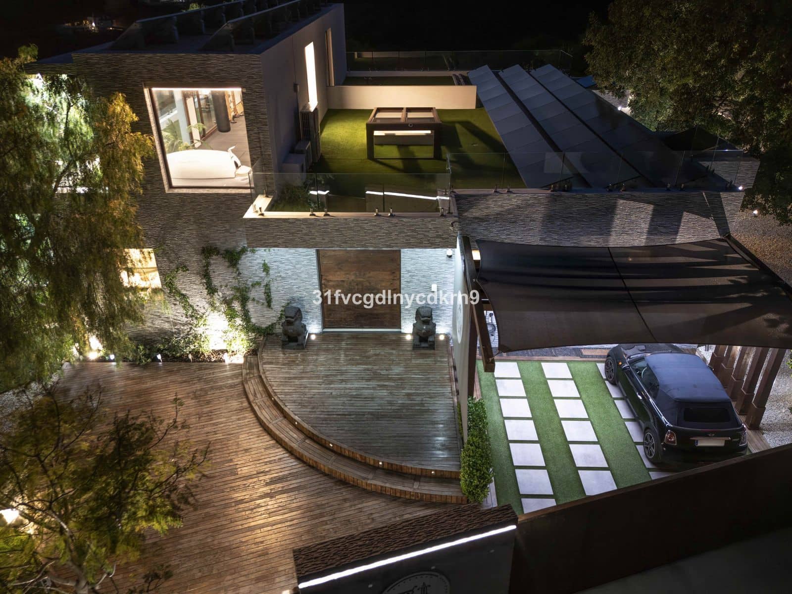 6 bedroom Villa for sale in Benahavis with pool - € 3,950,000 (Ref: 9016300)