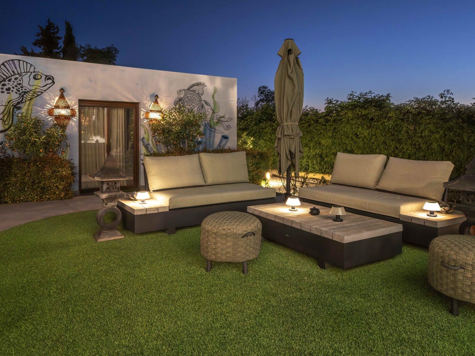 6 bedroom Villa for sale in Benahavis with pool - € 3,950,000 (Ref: 9016300)