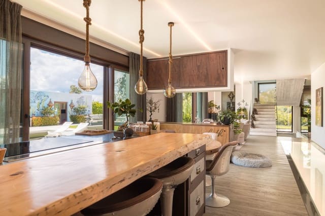 6 slaapkamer Villa te koop in Benahavís met zwembad - € 3.950.000 (Ref: 9016300)
