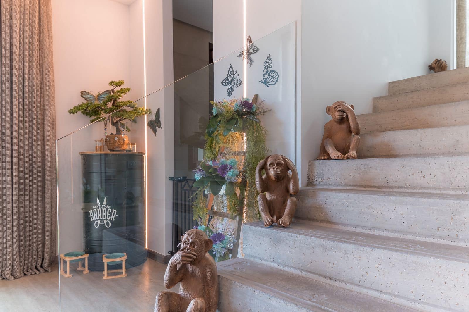 6 bedroom Villa for sale in Benahavis with pool - € 3,950,000 (Ref: 9016300)