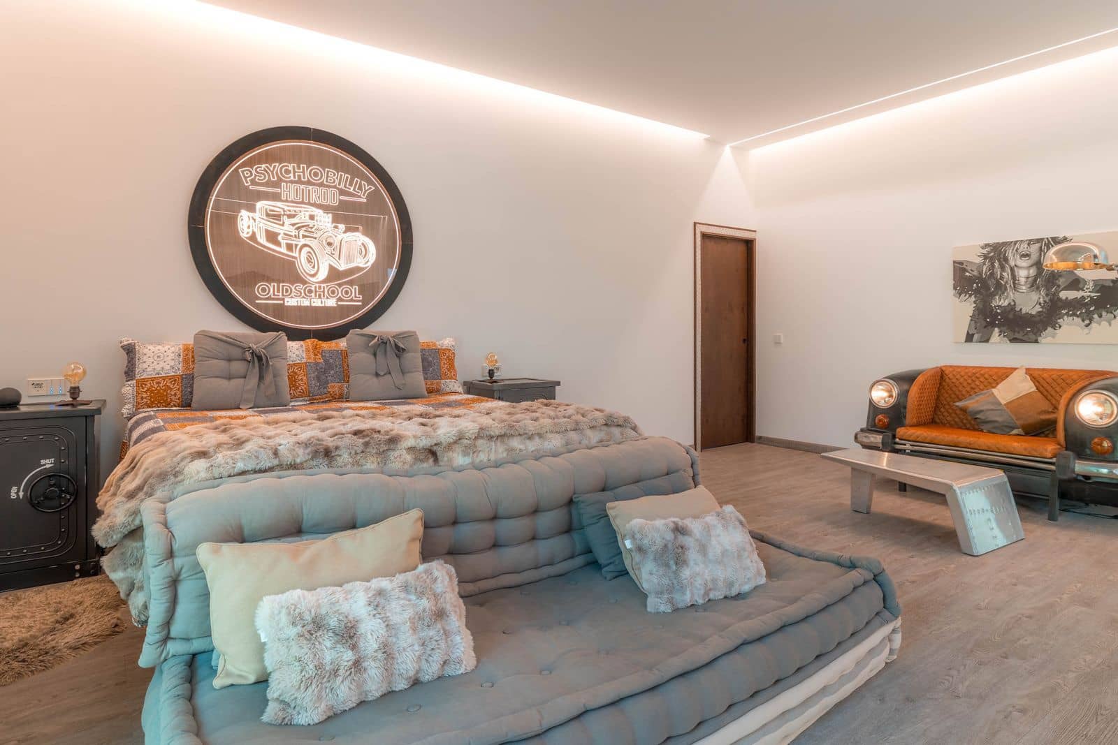 6 bedroom Villa for sale in Benahavis with pool - € 3,950,000 (Ref: 9016300)