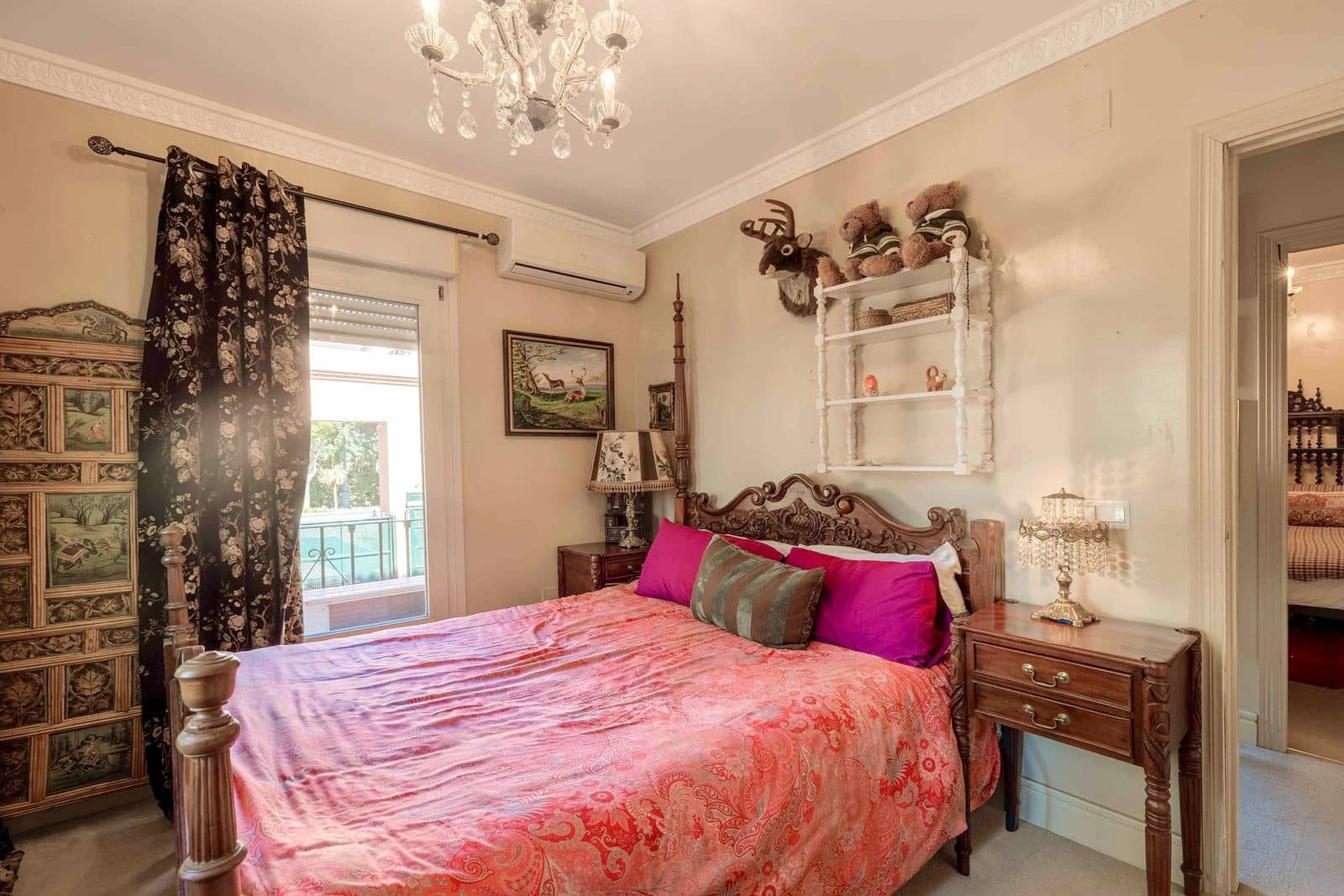 4 bedroom Apartment for sale in Estepona - € 850,000 (Ref: 9016301)