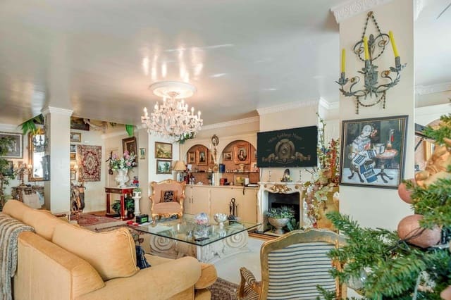 4 Zimmer Apartment zu verkaufen in Estepona - 850.000 € (Ref: 9016301)