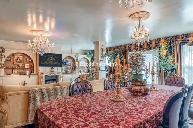 Apartamento de 4 habitaciones en Estepona en venta - 850.000 € (Ref: 9016301)