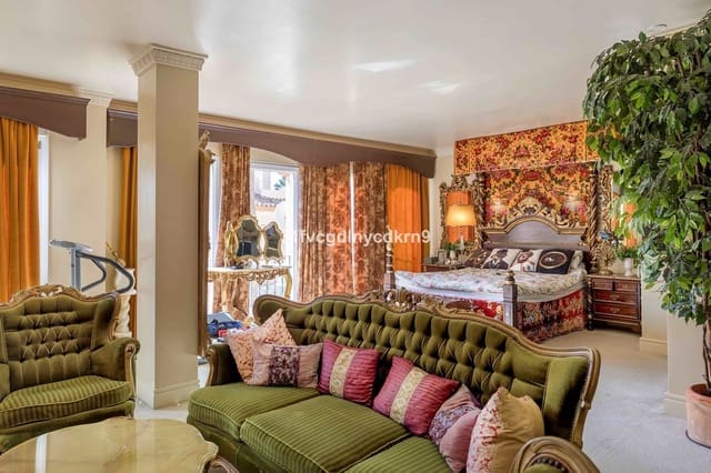 Apartamento de 4 habitaciones en Estepona en venta - 850.000 € (Ref: 9016301)