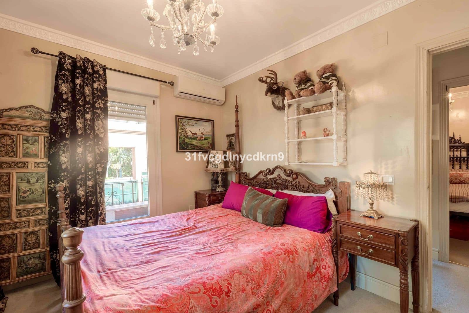 4 bedroom Apartment for sale in Estepona - € 850,000 (Ref: 9016301)