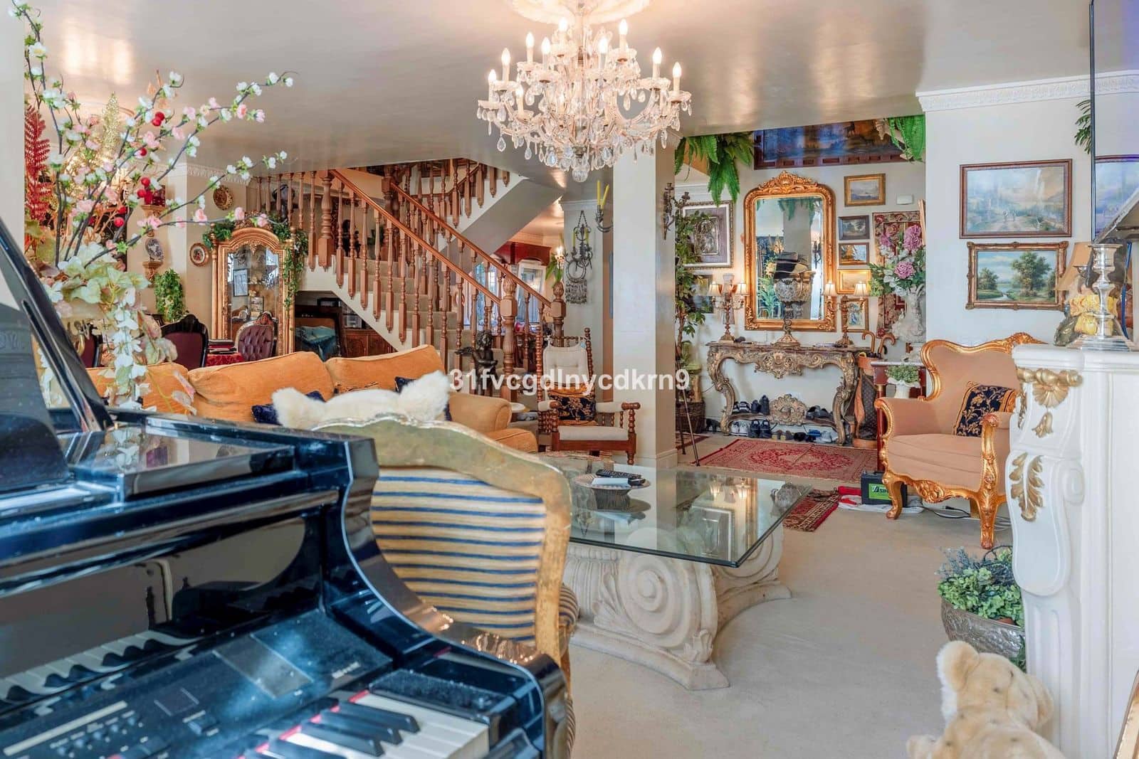 4 bedroom Apartment for sale in Estepona - € 850,000 (Ref: 9016301)