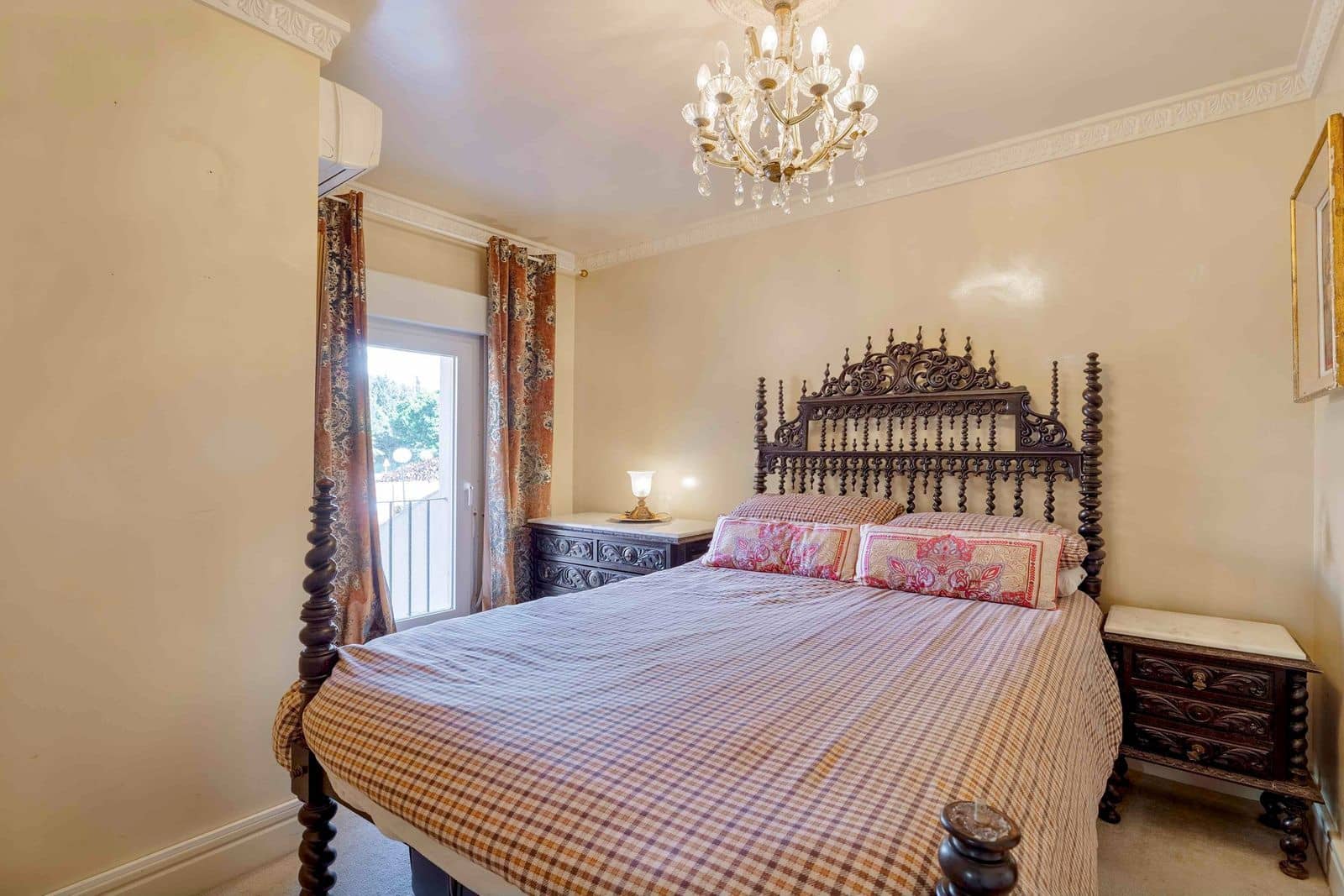 4 sypialnia Apartament na sprzedaż w Estepona - 850 000 € (Ref: 9016301)