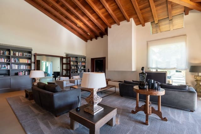 8 bedroom Villa for sale in La Zagaleta, Benahavís with pool garage - € 9,900,000 (Ref: 9019367)