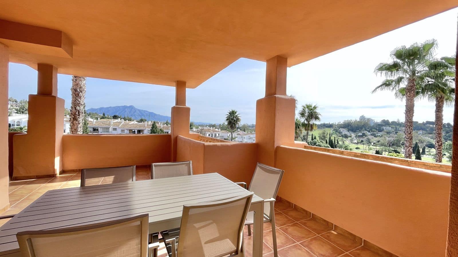 3 slaapkamer Penthouse te koop in Benahavis - € 480.000 (Ref: 9020291)