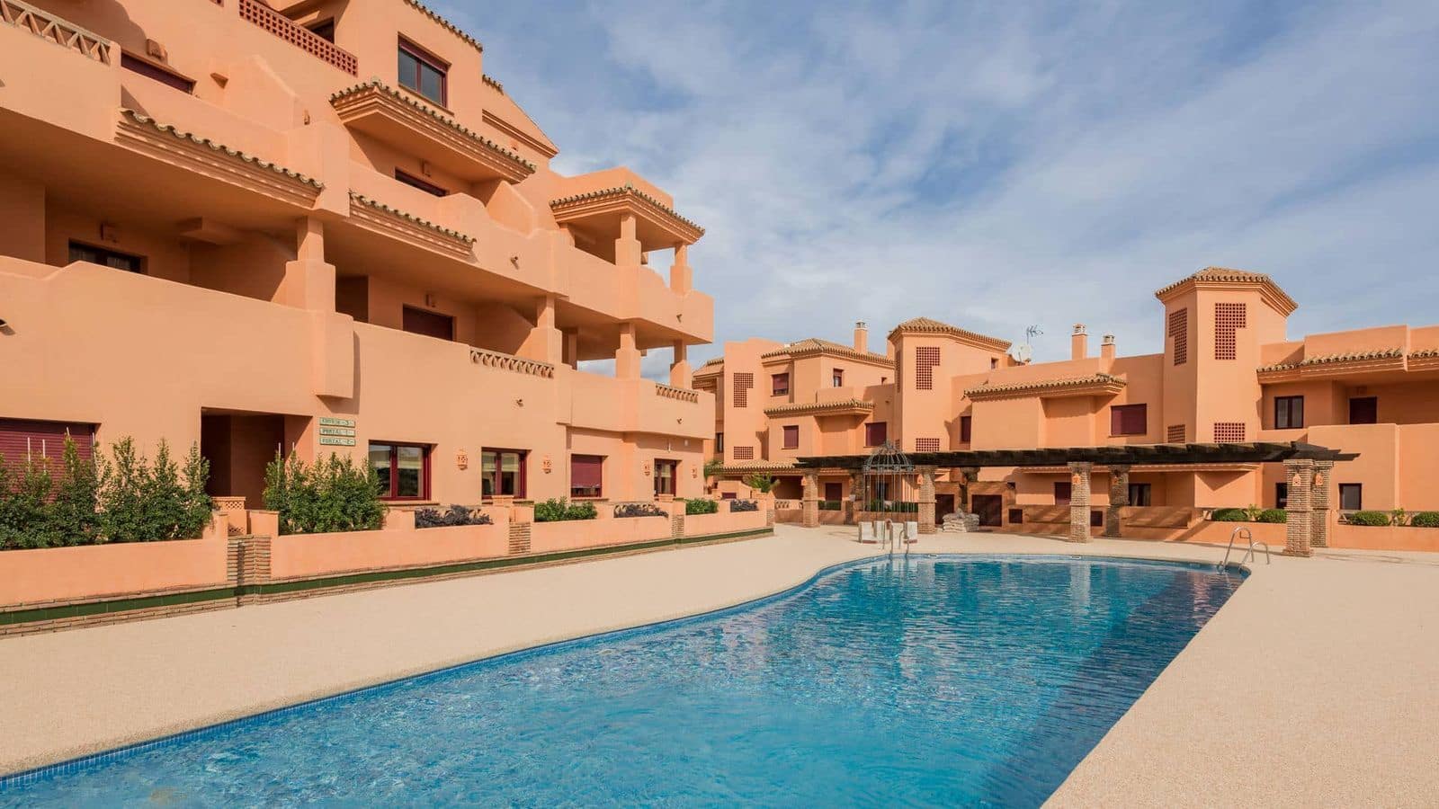 3 slaapkamer Penthouse te koop in Benahavis - € 480.000 (Ref: 9020291)