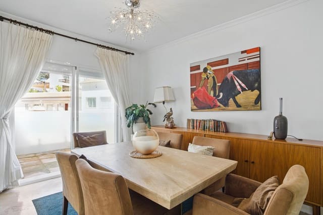 4 Zimmer Penthouse zu verkaufen in Nueva Andalucia, Marbella mit Pool - 670.000 € (Ref: 9020311)