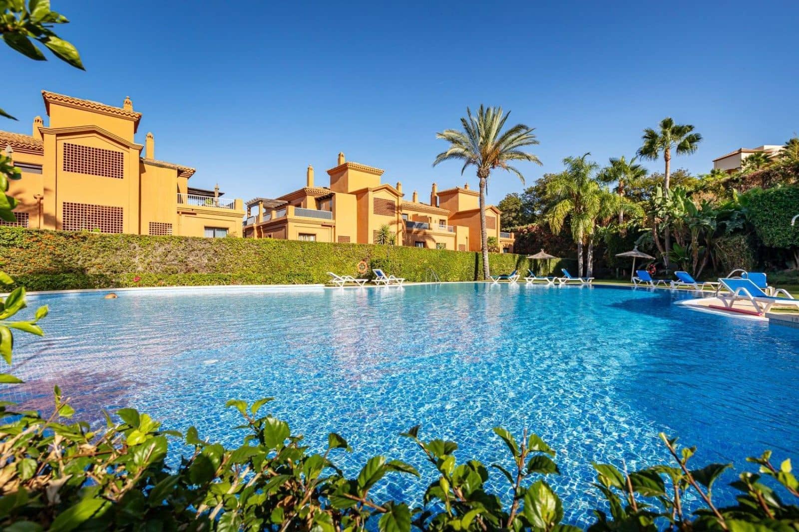 2 Zimmer Apartment zu verkaufen in Benahavis mit Garage - 450.000 € (Ref: 9022427)