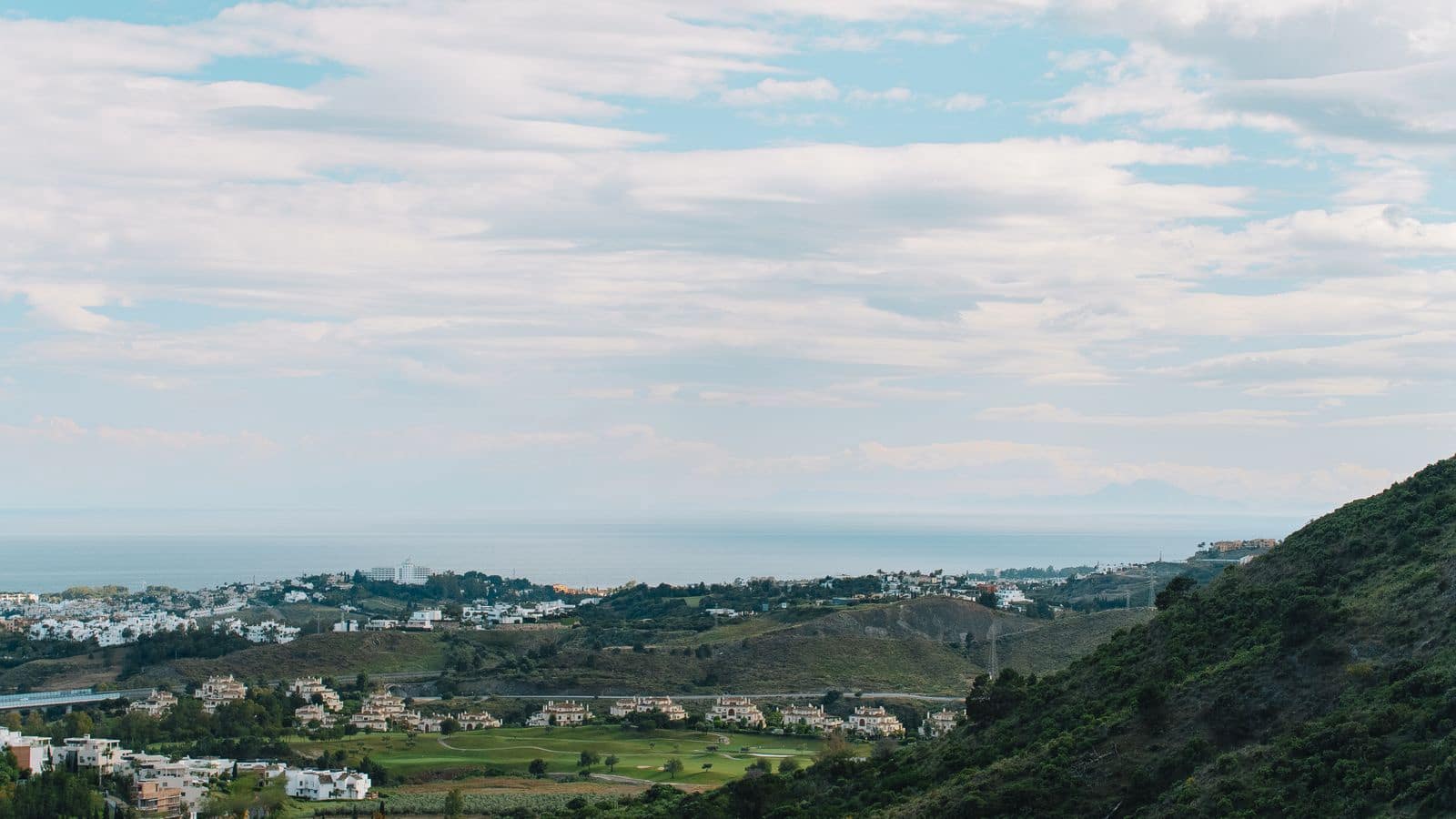 3 bedroom Townhouse for sale in Benahavis with garage - € 670,000 (Ref: 9022435)