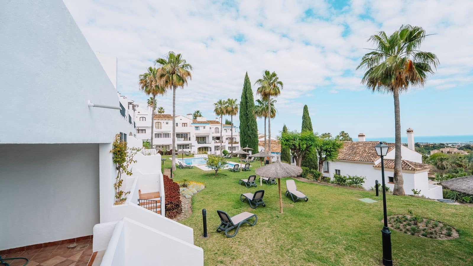 3 bedroom Townhouse for sale in Benahavis with garage - € 670,000 (Ref: 9022435)