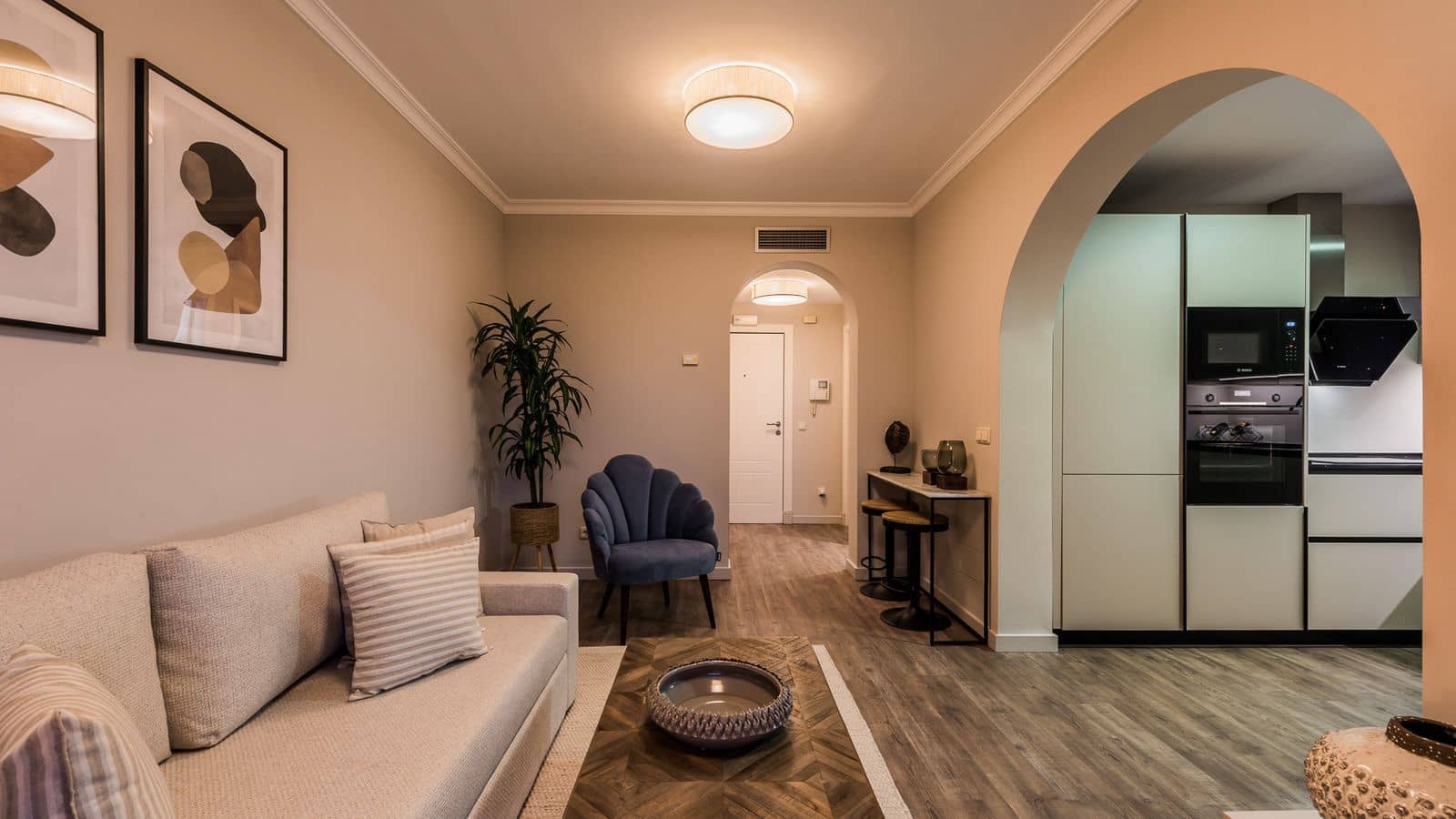 2 bedroom Apartment for sale in Benahavis with pool - € 335,000 (Ref: 9022488)