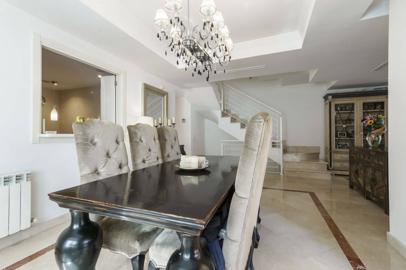 3 soverom Hus til salgs i Nueva Andalucia med svømmebasseng - € 820 000 (Ref: 9025762)