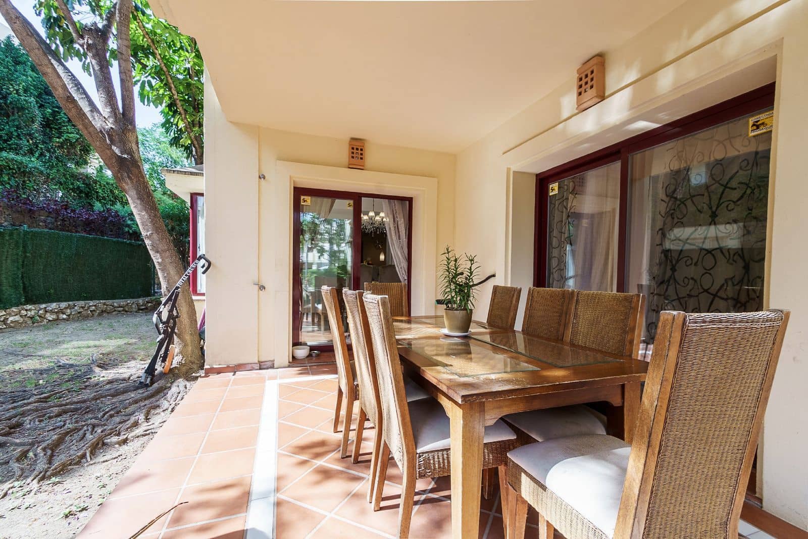 3 soverom Hus til salgs i Nueva Andalucia med svømmebasseng - € 820 000 (Ref: 9025762)
