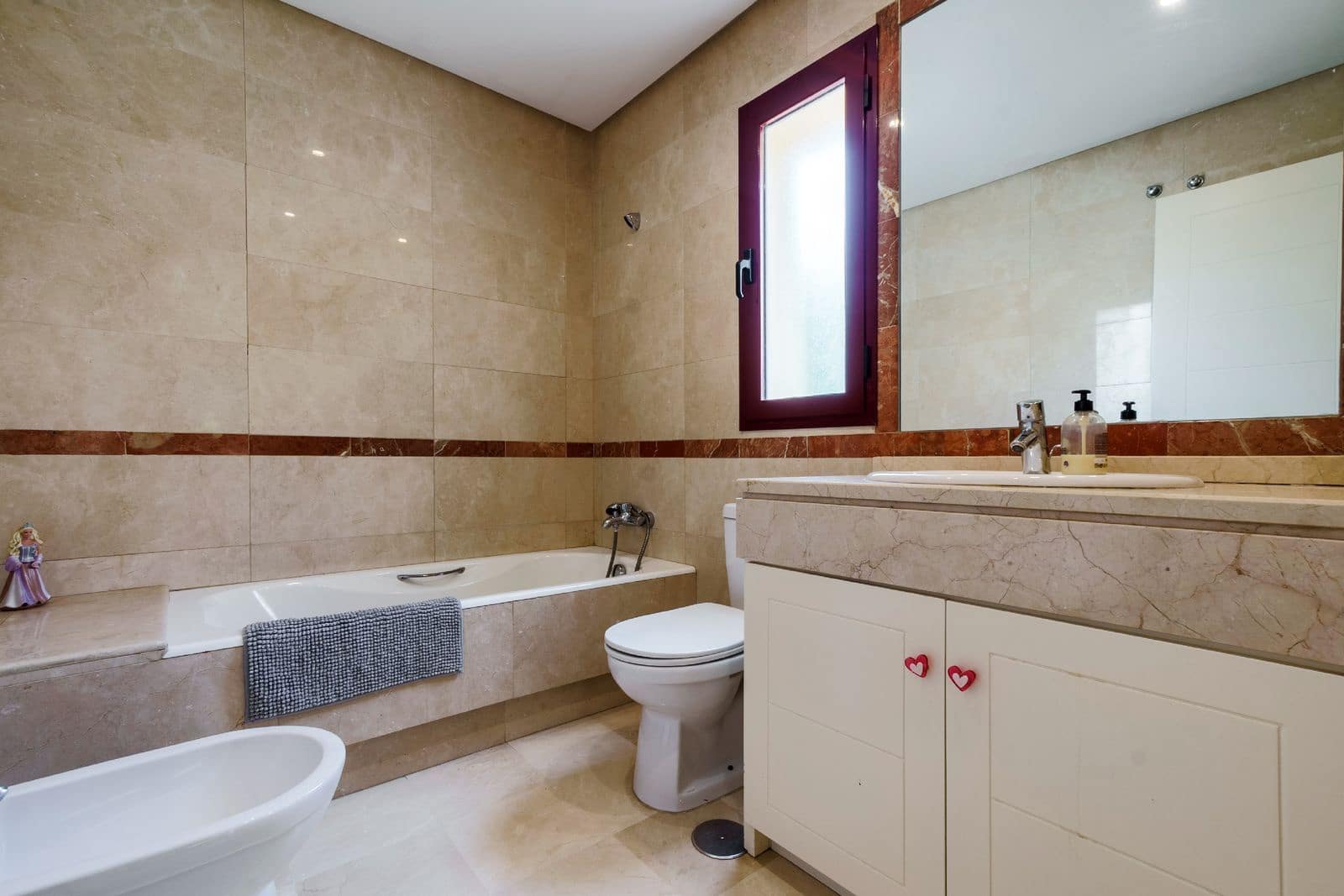 3 soverom Hus til salgs i Nueva Andalucia med svømmebasseng - € 820 000 (Ref: 9025762)