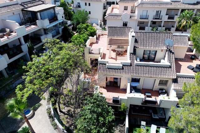 3 soverom Hus til salgs i Nueva Andalucia, Marbella med svømmebasseng - € 820 000 (Ref: 9025762)
