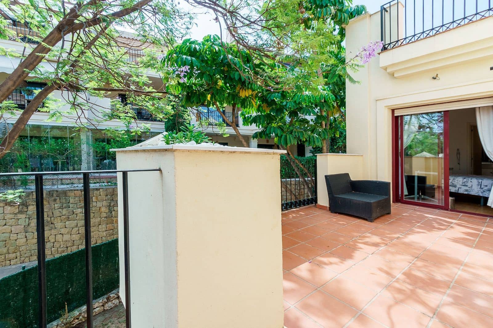 3 soverom Hus til salgs i Nueva Andalucia med svømmebasseng - € 820 000 (Ref: 9025762)