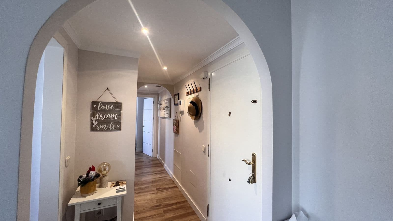 1 soverom Penthouse til salgs i Nueva Andalucia med garasje - € 413 000 (Ref: 9025866)