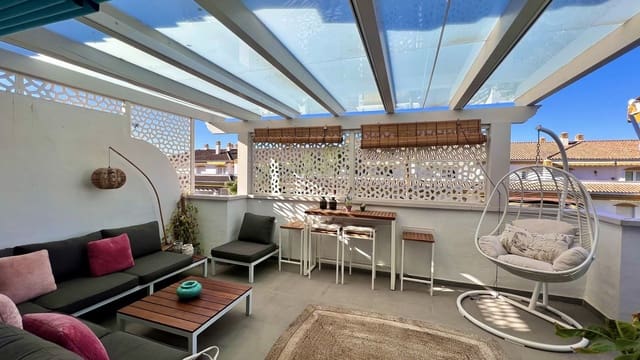 1 soverom Penthouse til salgs i Nueva Andalucia, Marbella med garasje - € 413 000 (Ref: 9025866)