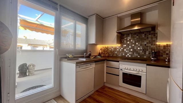 1 soverom Penthouse til salgs i Nueva Andalucia, Marbella med garasje - € 413 000 (Ref: 9025866)