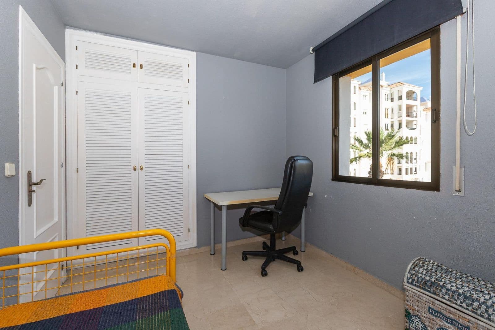 4 makuuhuone Omakotitalo myytävänä paikassa Estepona mukana uima-altaan - 1 012 500 € (Ref: 9025891)