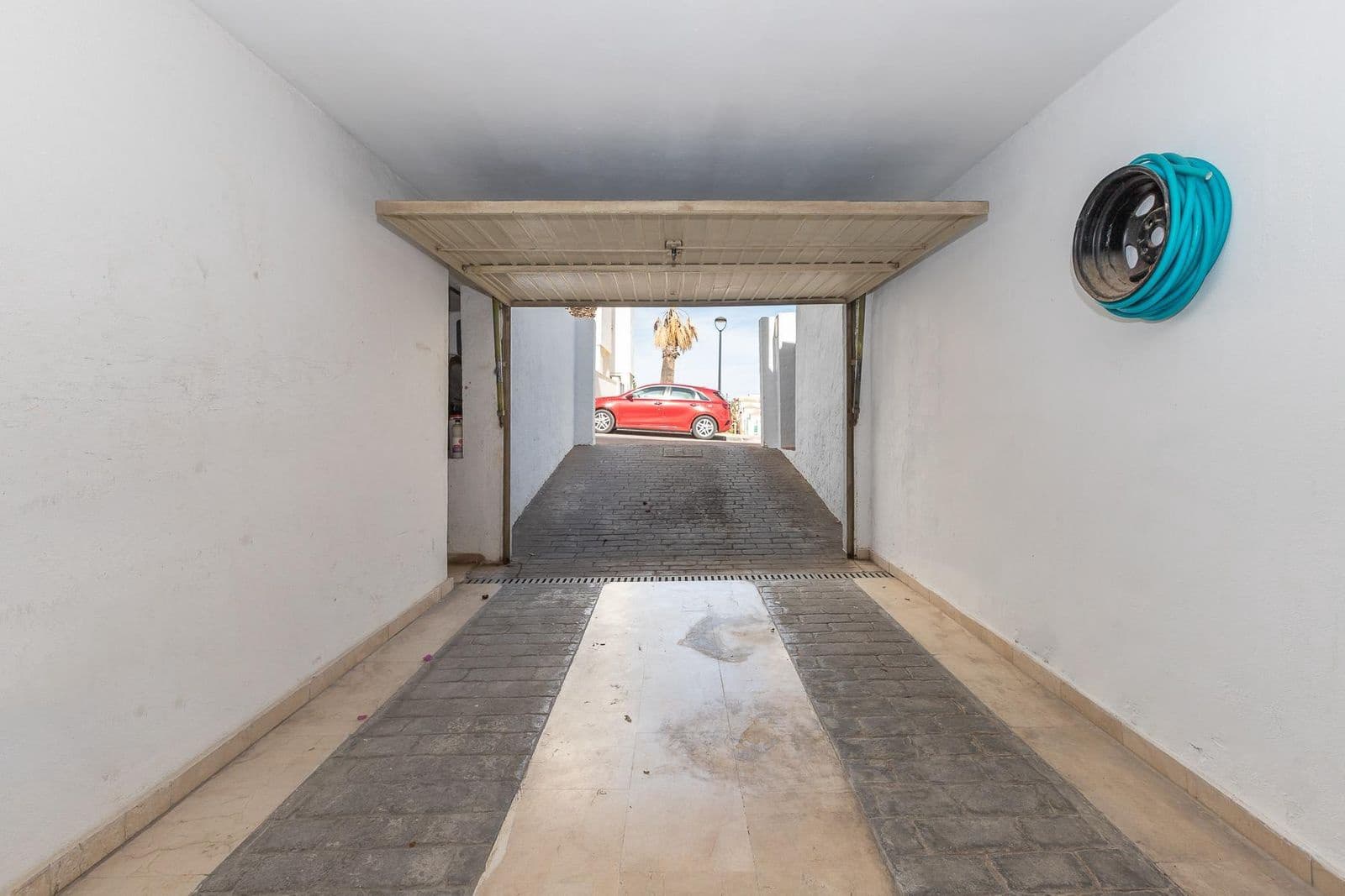 4 makuuhuone Omakotitalo myytävänä paikassa Estepona mukana uima-altaan - 1 012 500 € (Ref: 9025891)