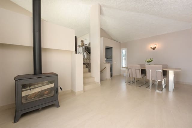 3 Zimmer Haus zu verkaufen in Bahía Dorada, Estepona - 549.000 € (Ref: 9025938)