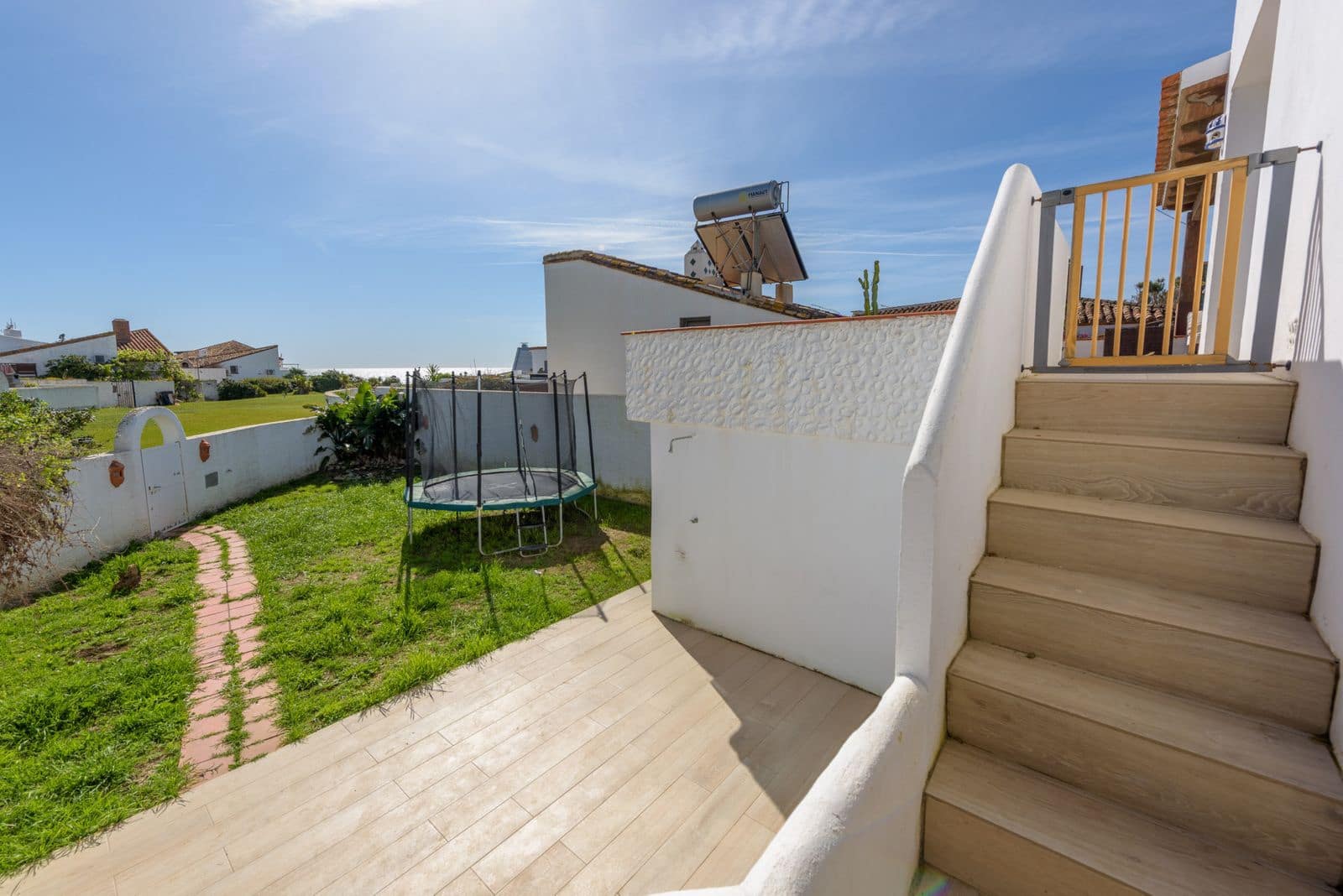3 bedroom Townhouse for sale in Bahia Dorada - € 549,000 (Ref: 9025938)