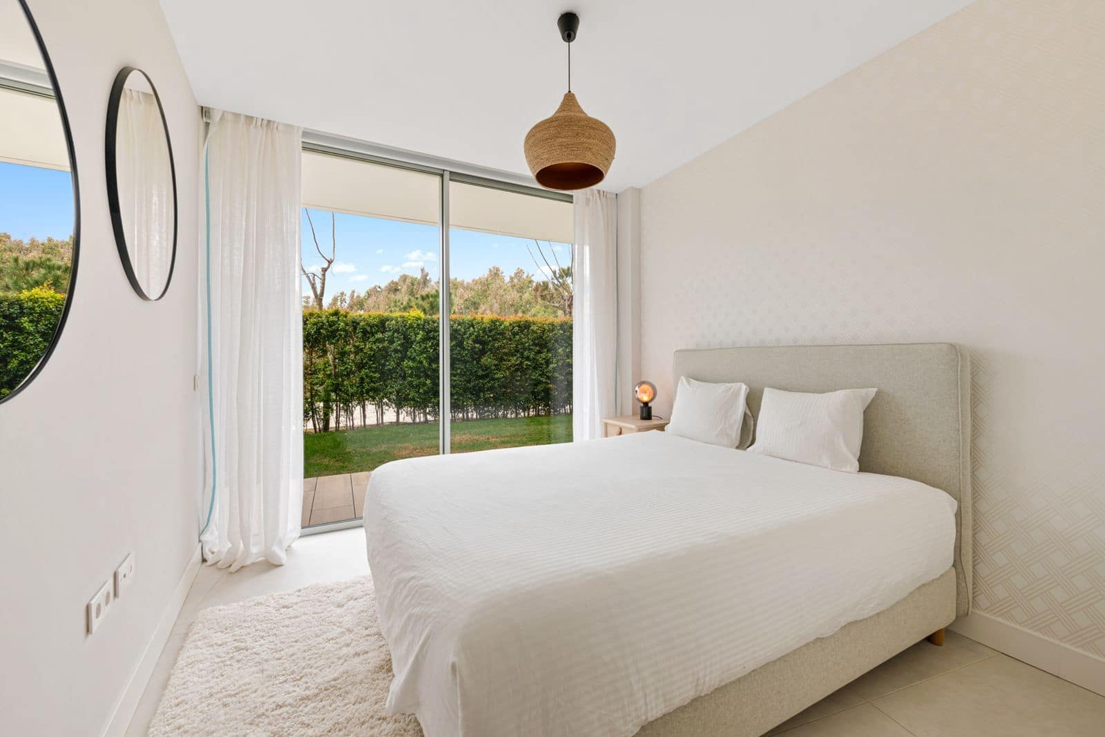 3 bedroom Apartment for sale in Estepona with pool - € 995,000 (Ref: 9030996)