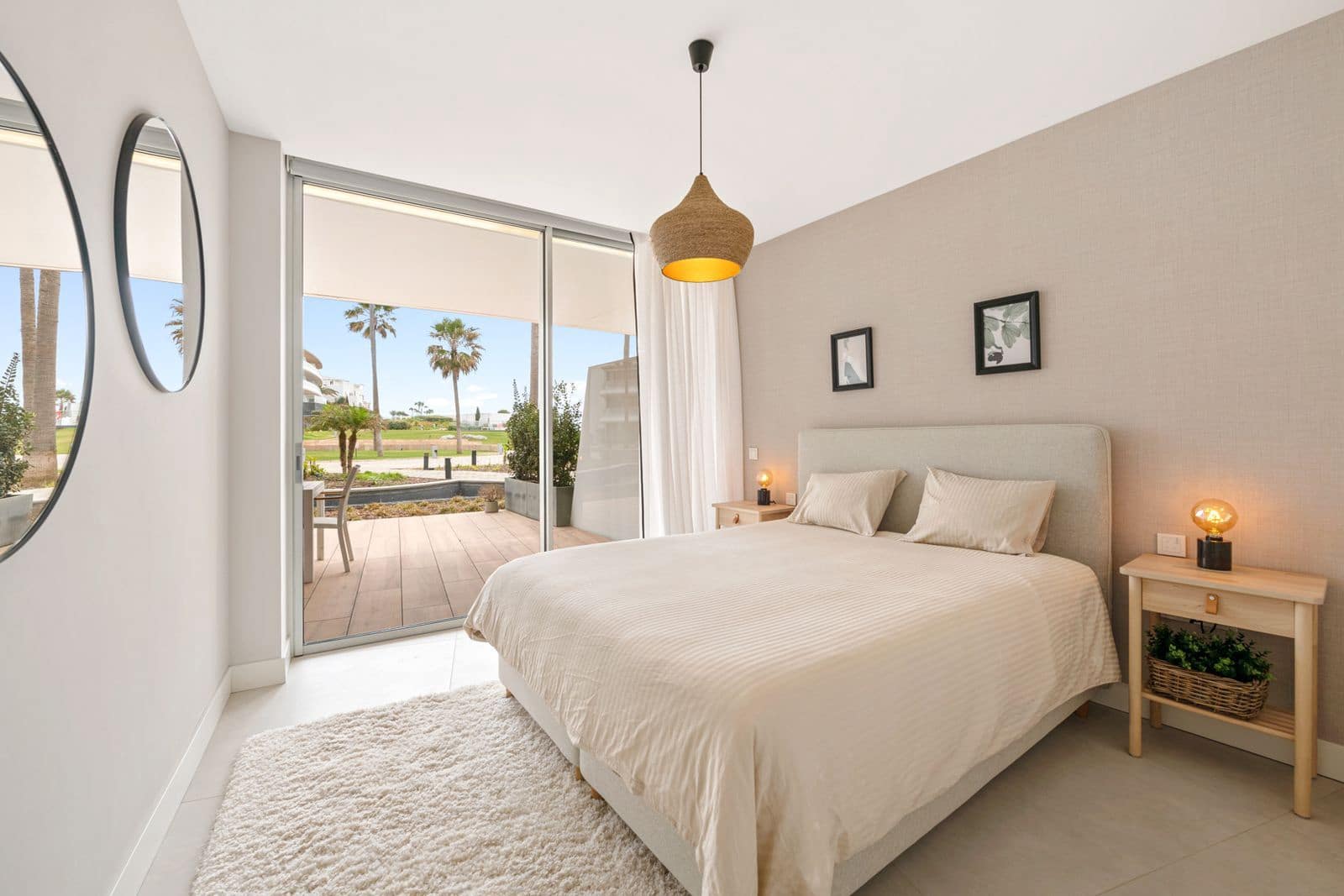 3 bedroom Apartment for sale in Estepona with pool - € 995,000 (Ref: 9030996)