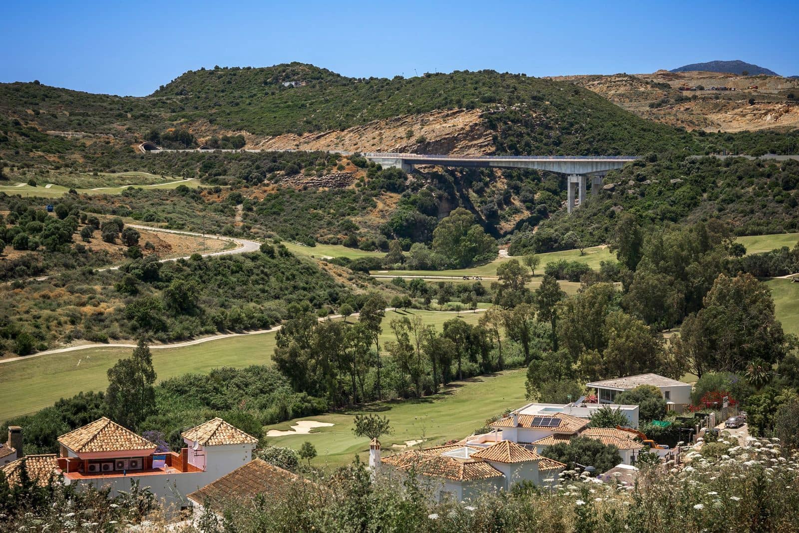 6 bedroom Villa for sale in Estepona with pool - € 1,600,000 (Ref: 9037807)