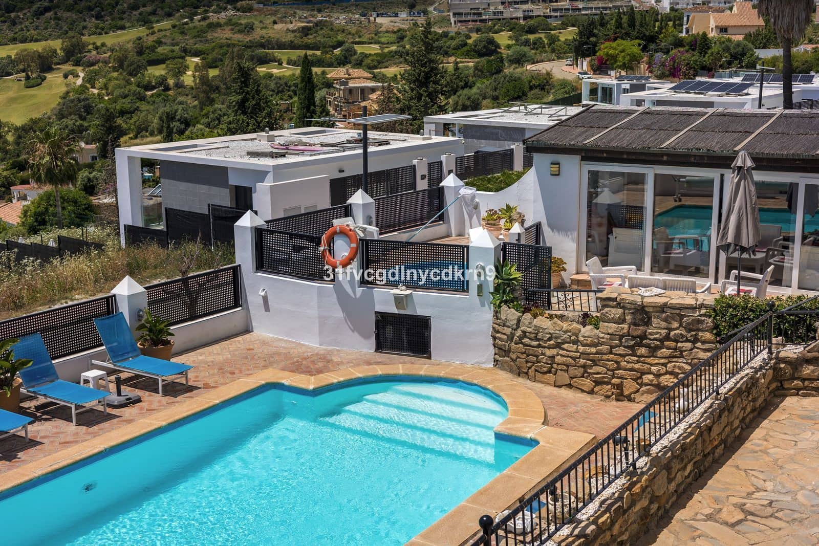 6 bedroom Villa for sale in Estepona with pool - € 1,600,000 (Ref: 9037807)