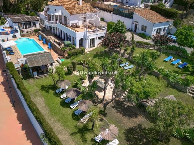 6 sypialnia Willa na sprzedaż w Estepona z basenem - 1 600 000 € (Ref: 9037807)