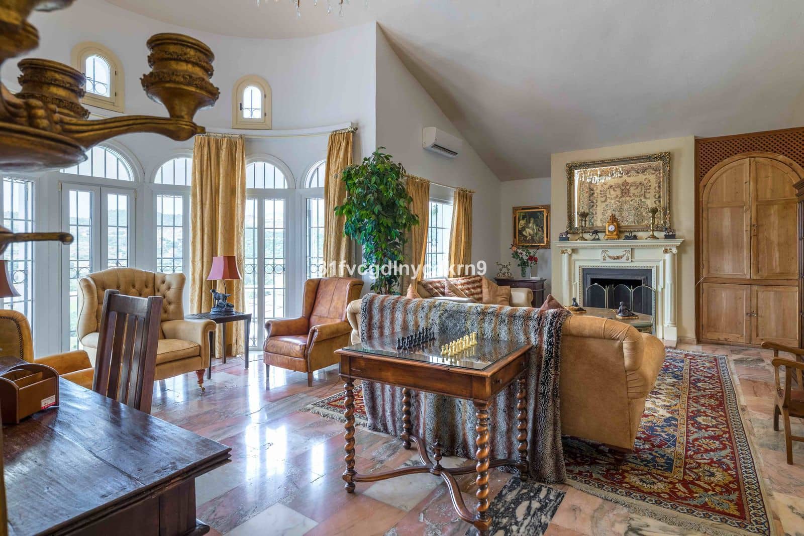 6 sypialnia Willa na sprzedaż w Estepona z basenem - 1 450 000 € (Ref: 9037807)