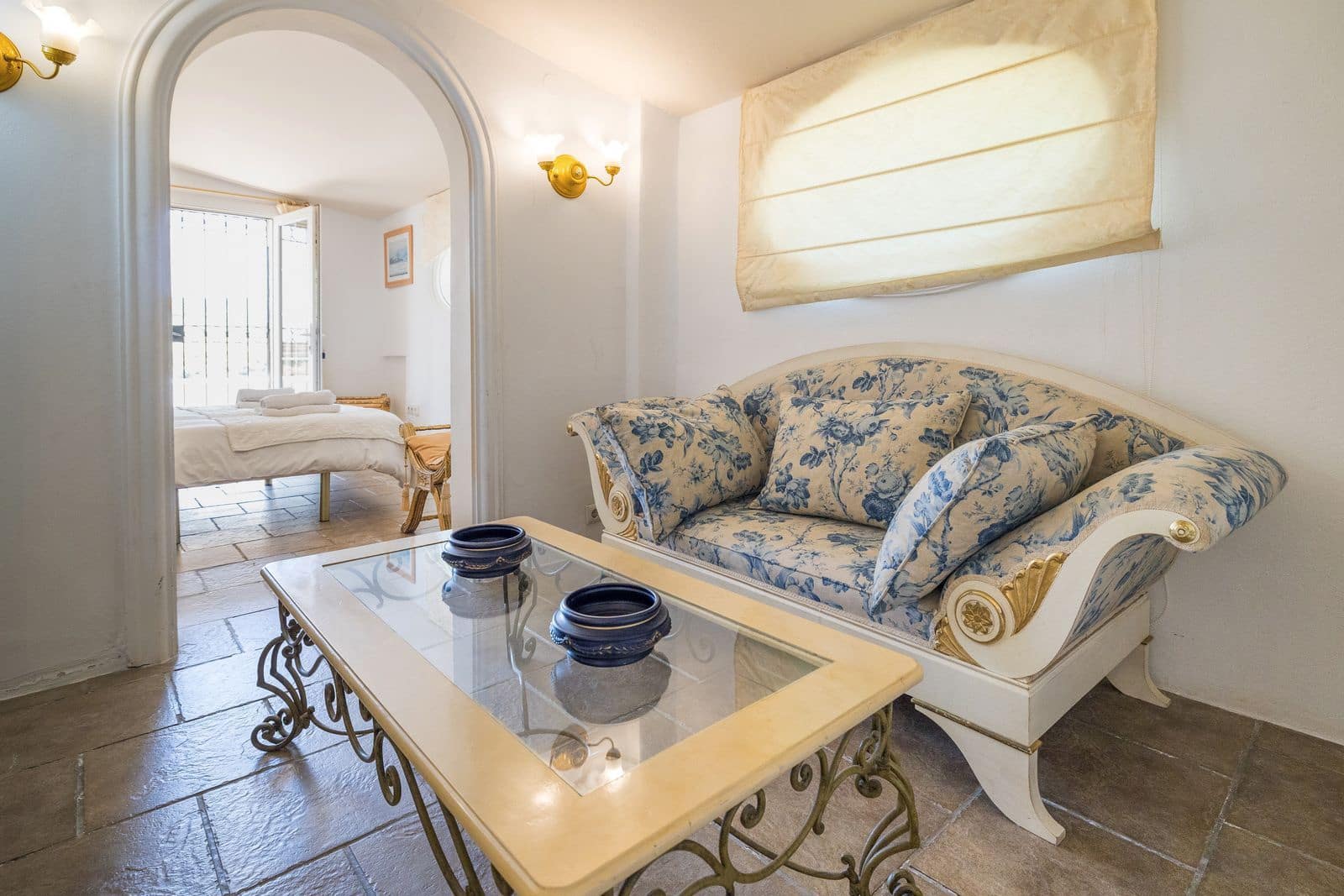6 makuuhuone Huvila myytävänä paikassa Estepona mukana uima-altaan - 1 450 000 € (Ref: 9037807)