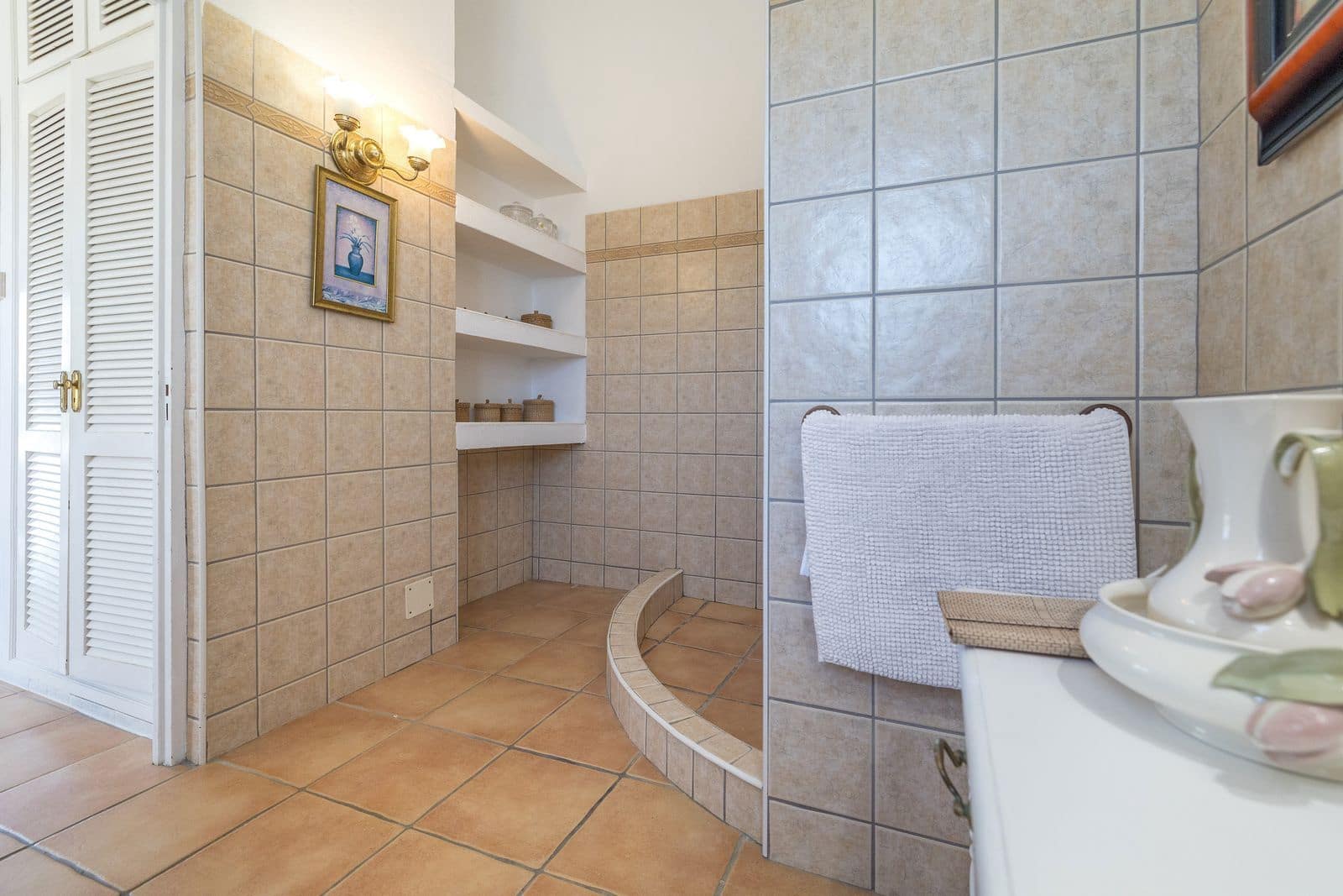 6 makuuhuone Huvila myytävänä paikassa Estepona mukana uima-altaan - 1 450 000 € (Ref: 9037807)