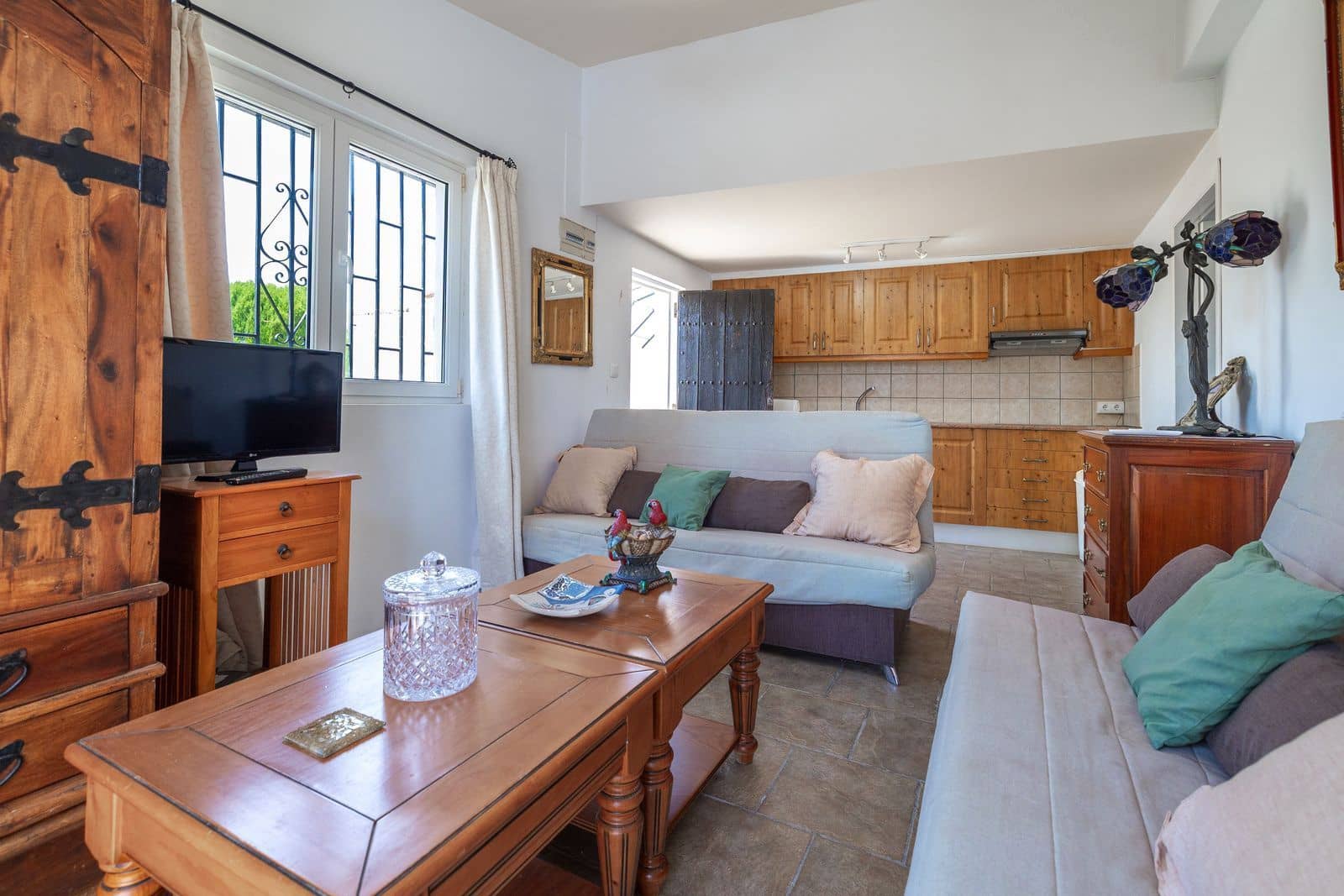 6 makuuhuone Huvila myytävänä paikassa Estepona mukana uima-altaan - 1 450 000 € (Ref: 9037807)