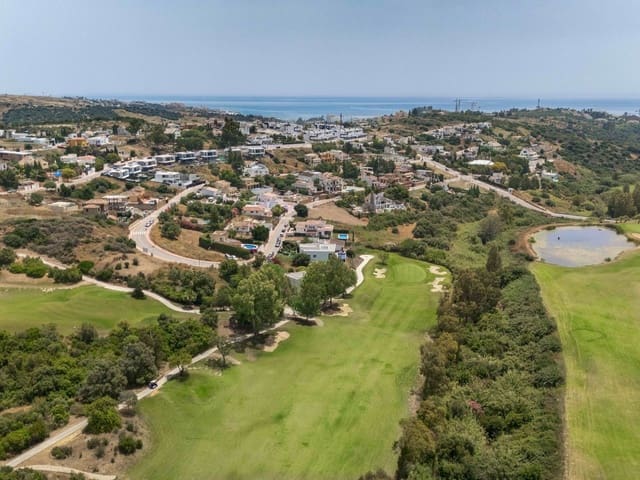 6 makuuhuone Huvila myytävänä paikassa Estepona mukana uima-altaan - 1 450 000 € (Ref: 9037807)
