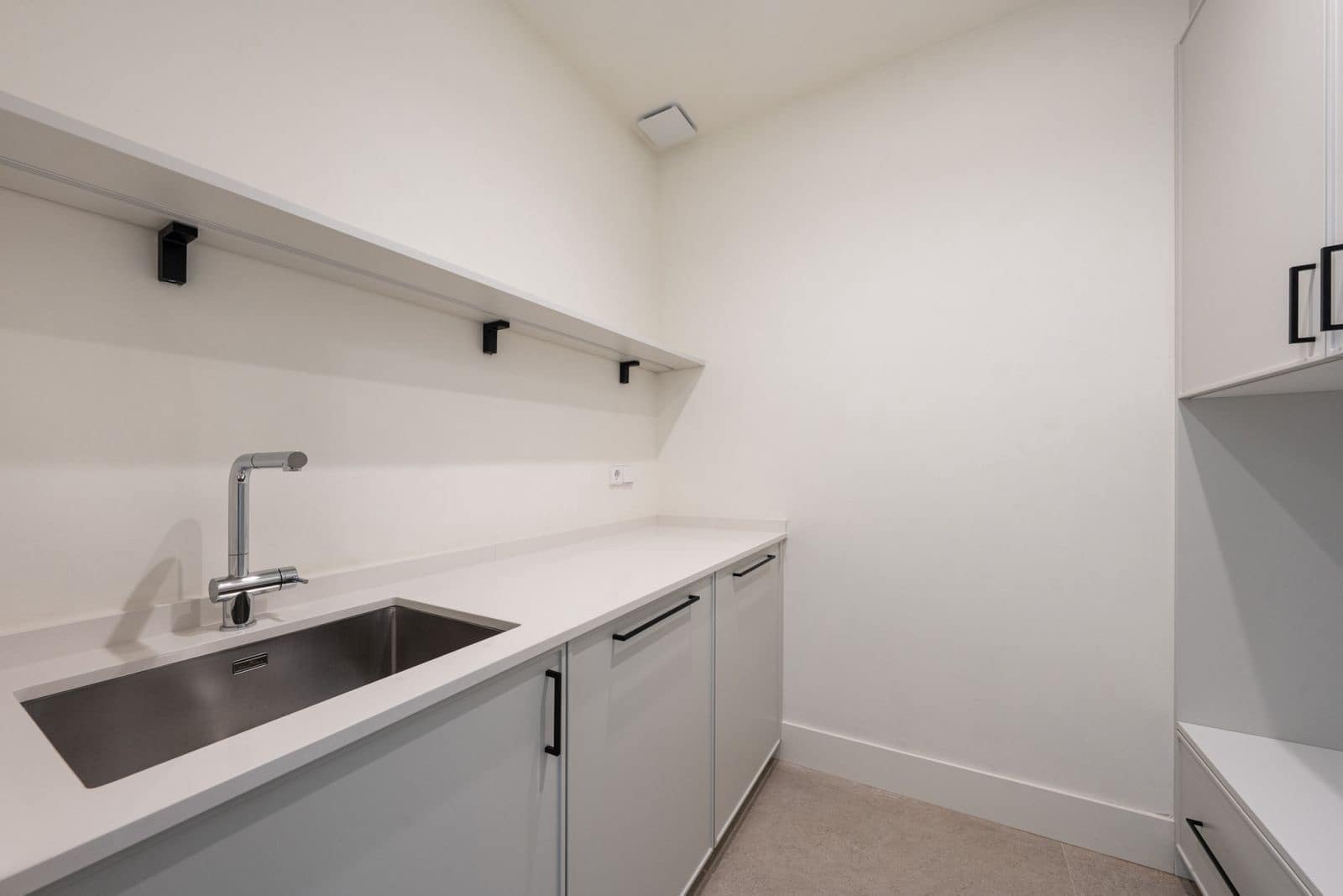 4 bedroom Villa for sale in Estepona with pool - € 3,000,000 (Ref: 9105841)