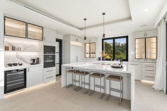 4 chambre Villa/Maison à vendre à Estepona avec piscine - 2 990 000 € (Ref: 9105841)