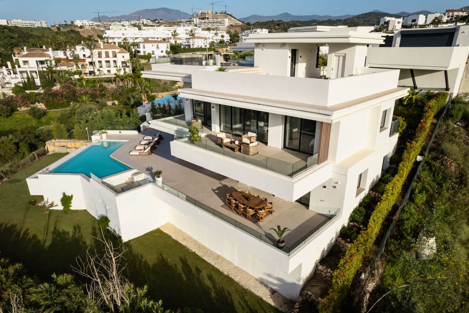 4 sovrum Villa till salu i Estepona med pool - 2 990 000 € (Ref: 9105841)