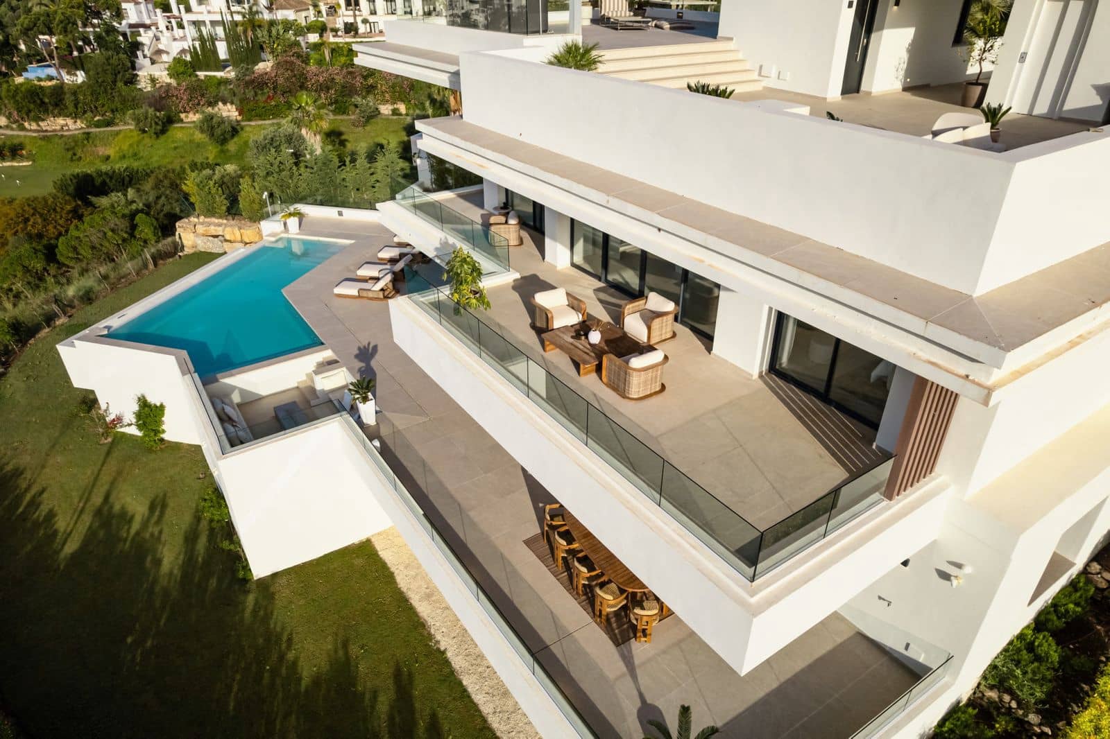 4 sovrum Villa till salu i Estepona med pool - 2 990 000 € (Ref: 9105841)