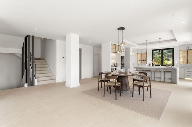4 soverom Villa til salgs i Estepona med svømmebasseng - € 2 990 000 (Ref: 9105841)